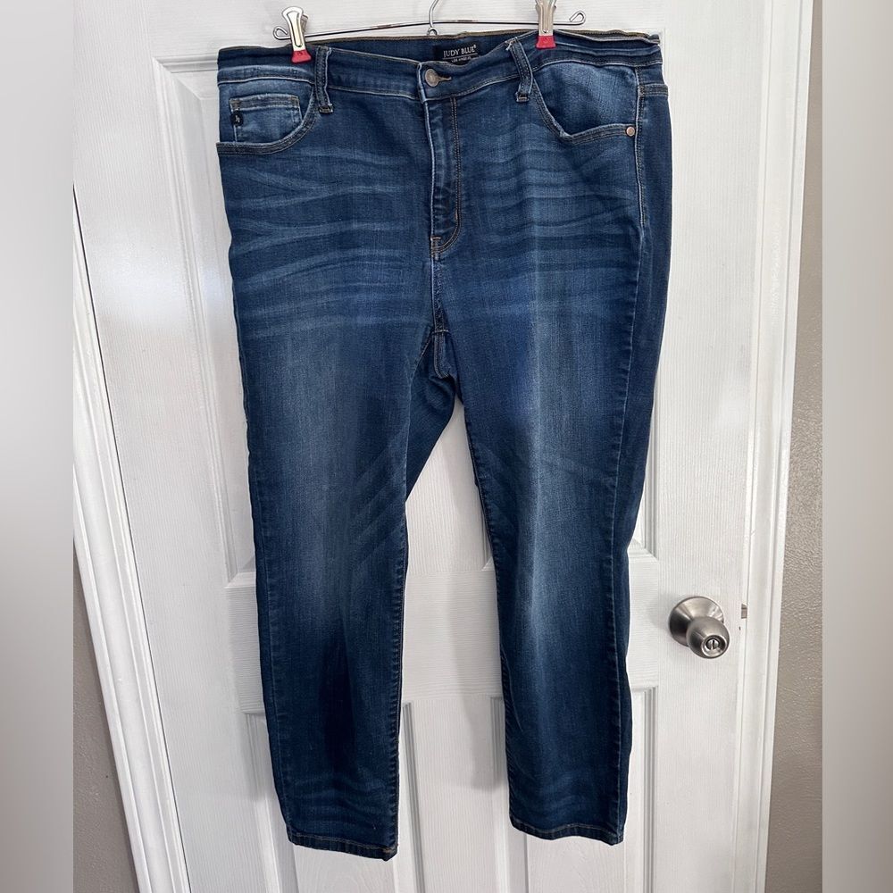 Judy Blue Women's 9/29 Relaxed Fit Distressed Denim Blue Skinny Jeans 1X